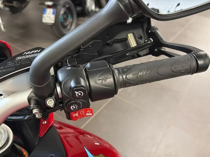 MV Agusta Turismo Veloce 800 Rosso (2021 - 23) (9)