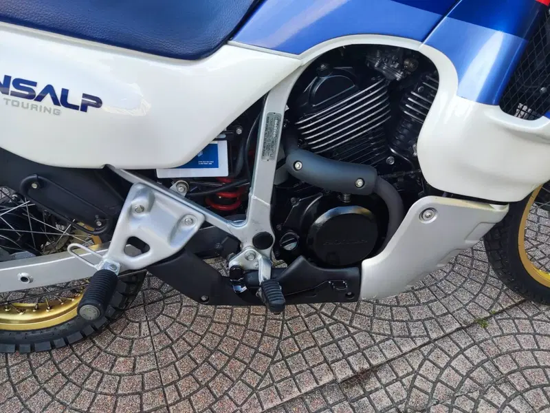 Honda Transalp XL 600V (1987 - 90) (2)