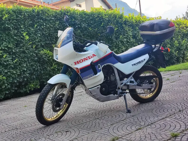 Honda transalp 600 (18)