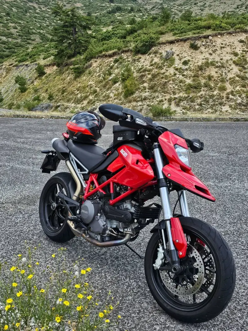 Ducati Hypermotard 796 (2012) (2)