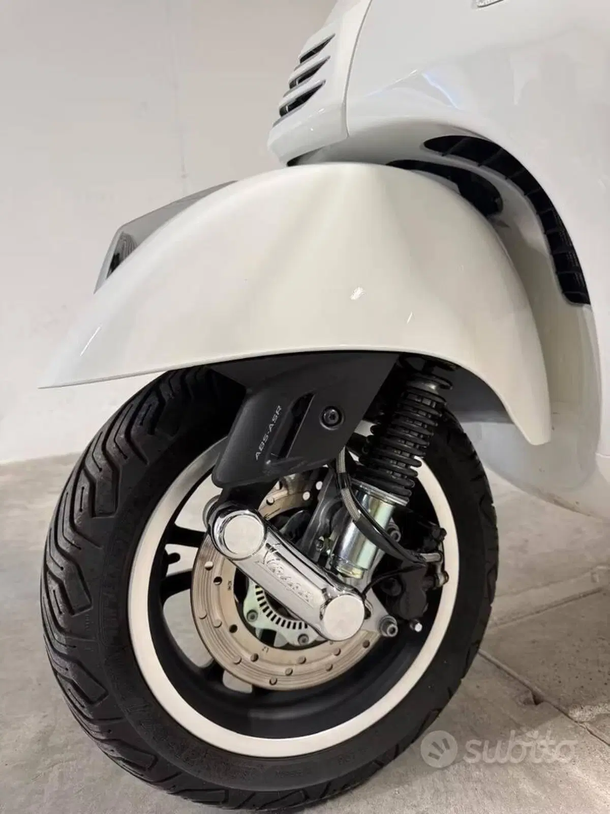 Vespa GTS 300 Super (2023 - 24) (6)
