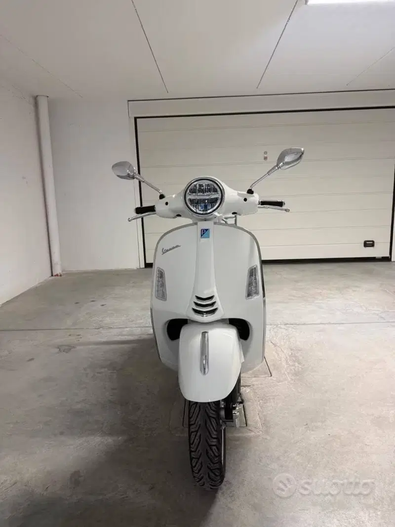 Vespa GTS 300 Super (2023 - 24)