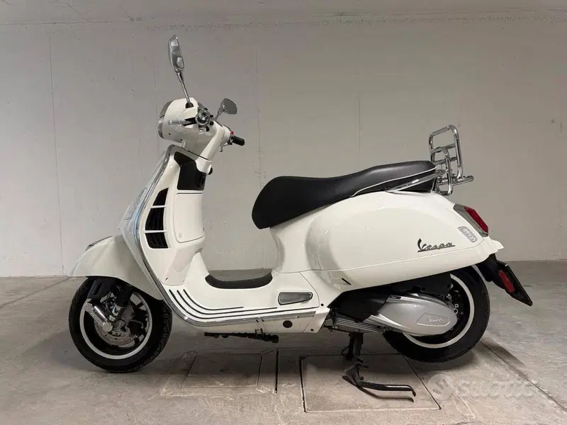 Vespa GTS 300 Super (2023 - 24) (2)