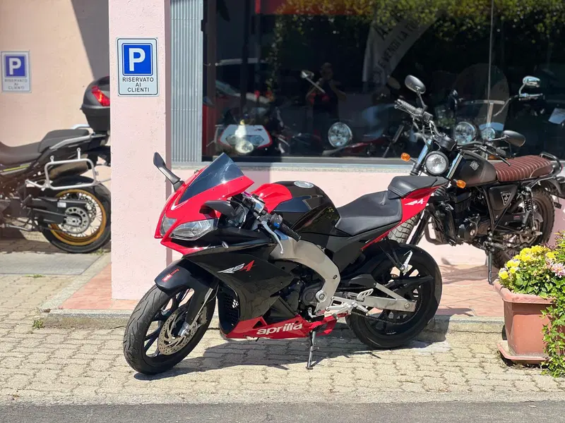 Aprilia RS4 125 (2011 - 16) (2)