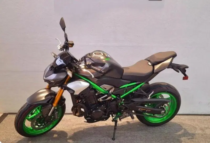 Kawasaki Z 900 SE (2025 - 26)