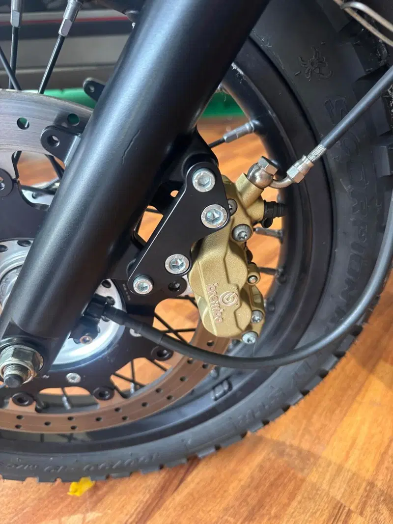 Triumph Bonneville T100 (2001 - 07) (3)