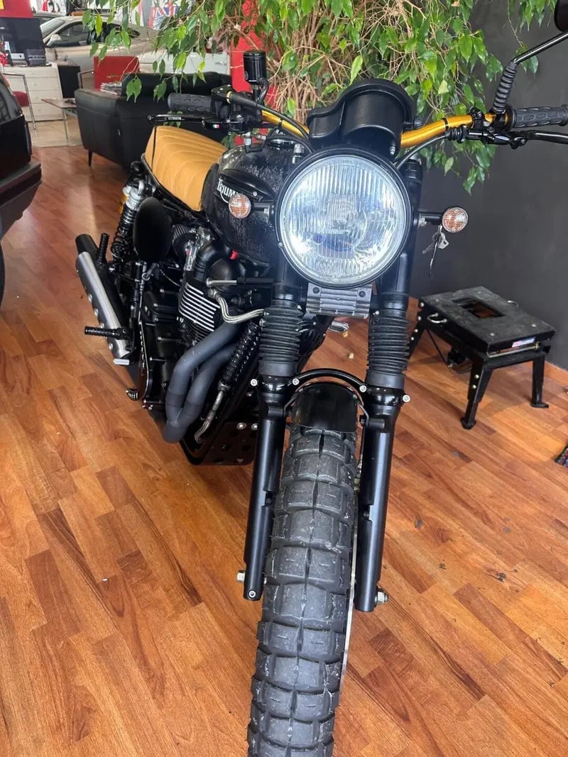 Triumph Bonneville T100 (2001 - 07) (6)