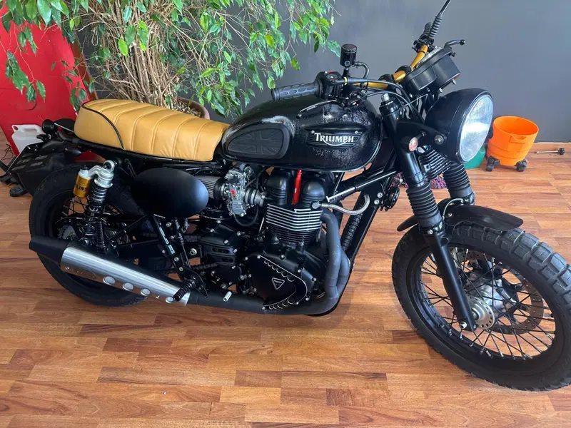 Triumph Bonneville T100 (2001 - 07) (11)