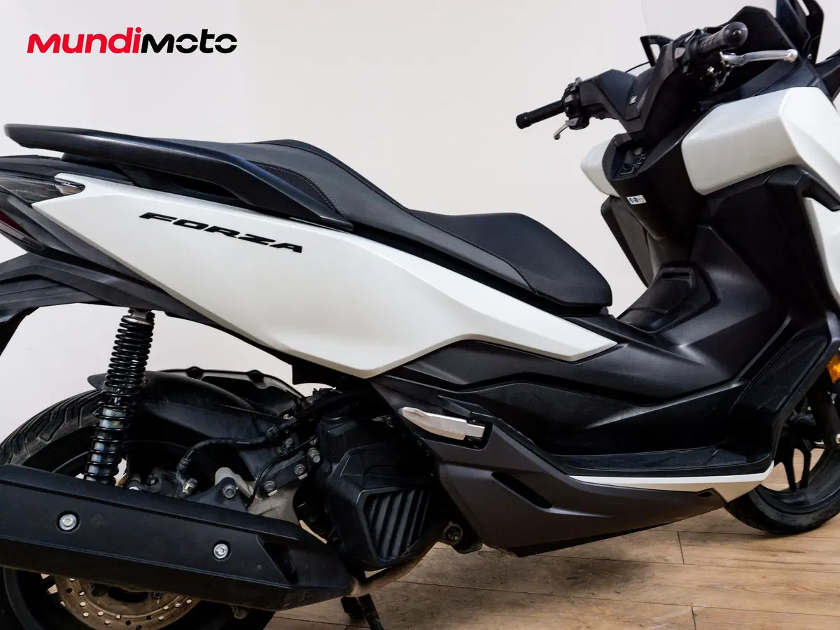 Honda Forza 125 ABS (2015 - 16) (3)