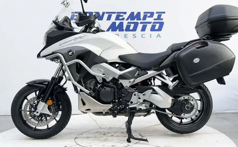 Honda Crossrunner ABS (2015 - 16) (2)