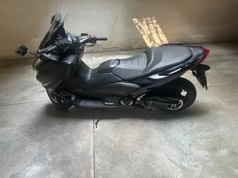 Yamaha T-Max 560 (2020 - 21) (5)