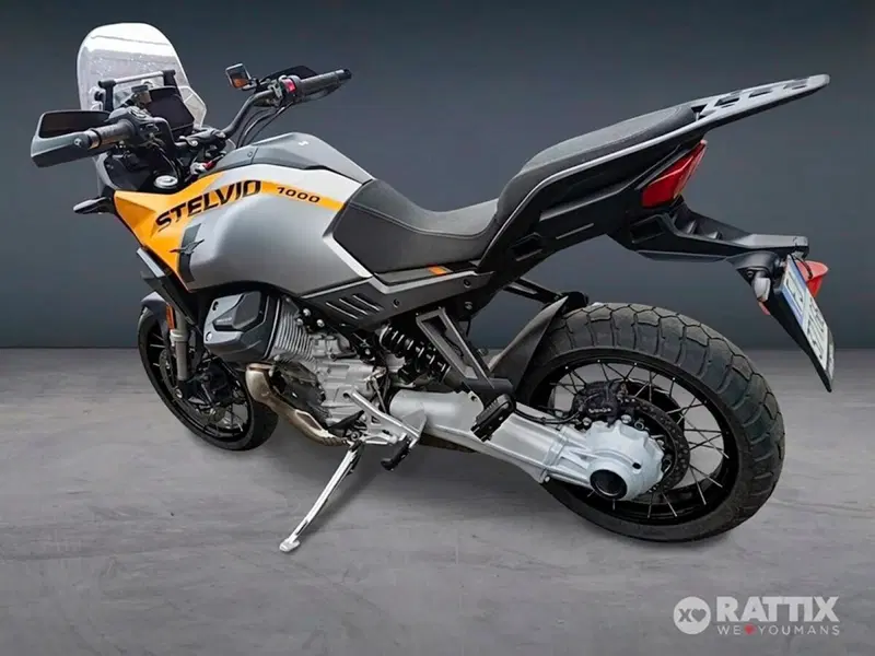 Moto Guzzi Stelvio (2024 - 26) (4)