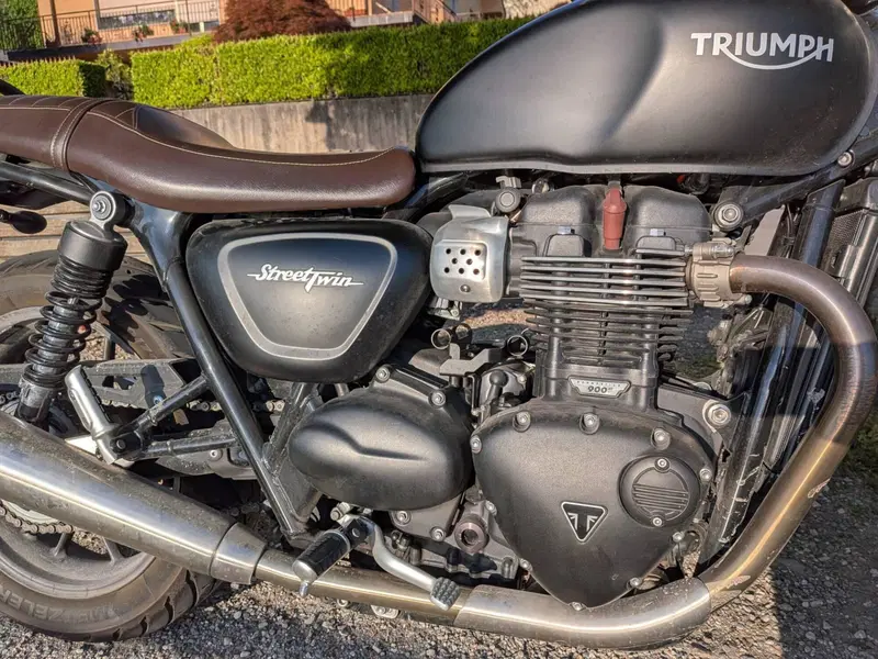 Triumph Street Twin 900 (2016) (4)