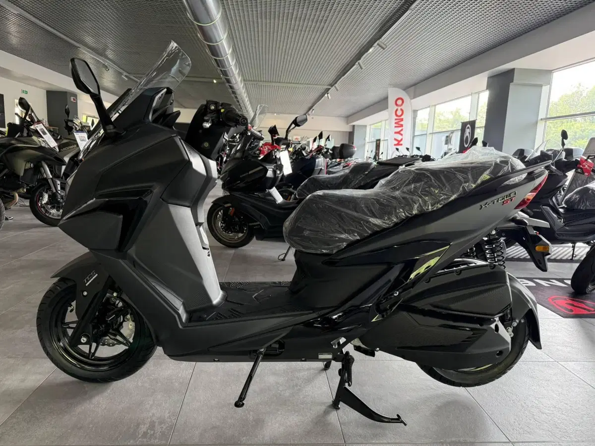 Kymco X-Town 250ST (2026) (18)