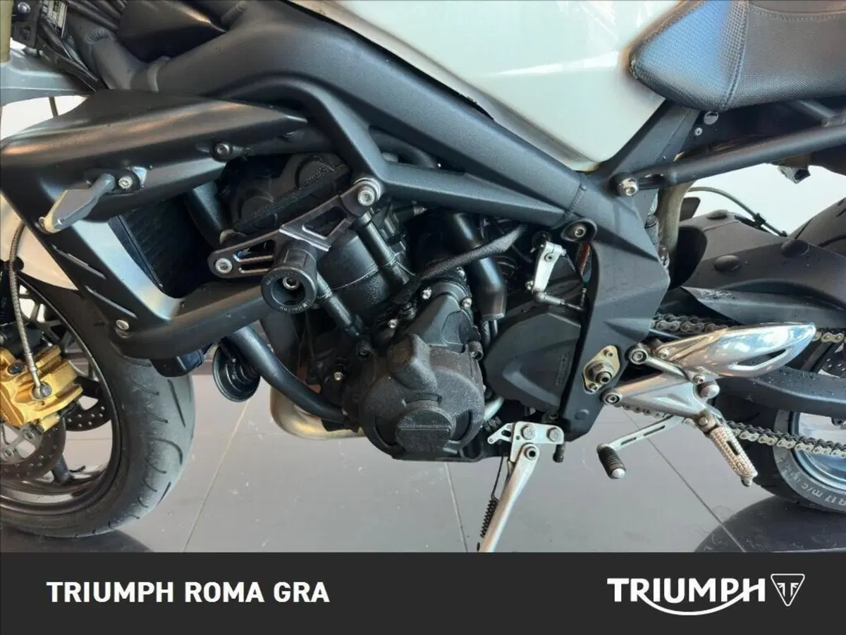 Triumph Street Triple (2007 - 12) (12)
