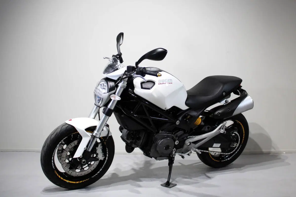 Ducati Monster 696 ABS (2009 - 14) (3)