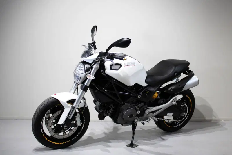 Ducati Monster 696 ABS (2009 - 14) (3)