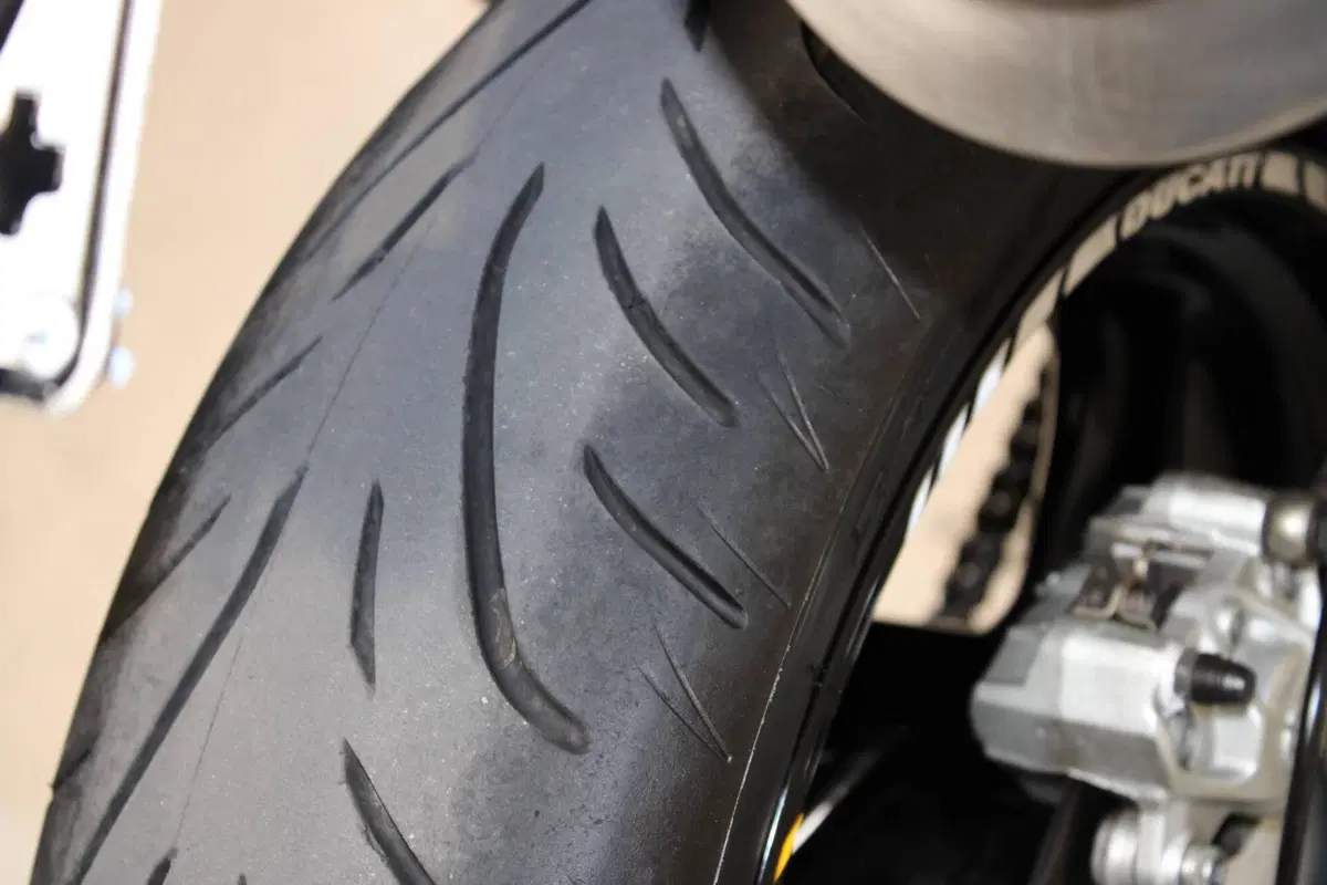 Ducati Monster 696 ABS (2009 - 14) (7)