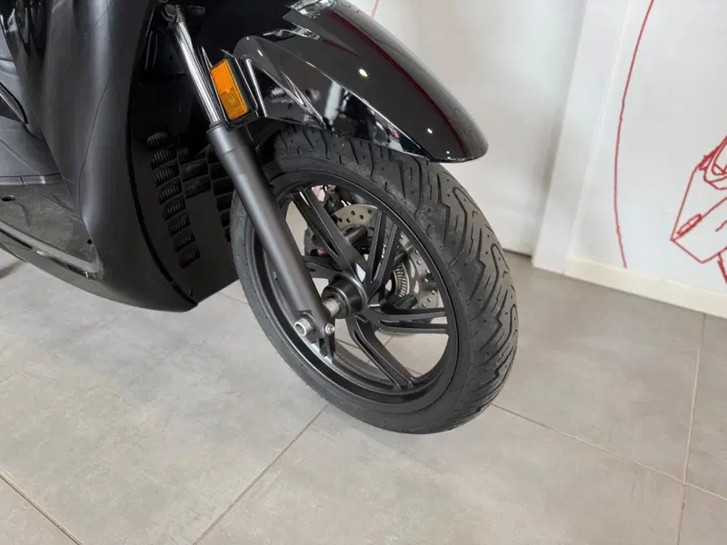 Honda SH 350i GT (2025 - 26) (9)