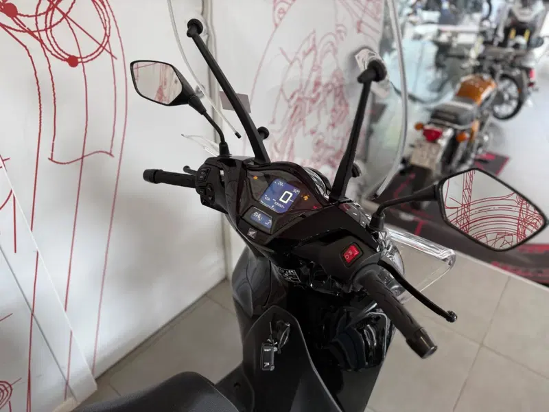 Honda SH 350i GT (2025 - 26) (8)