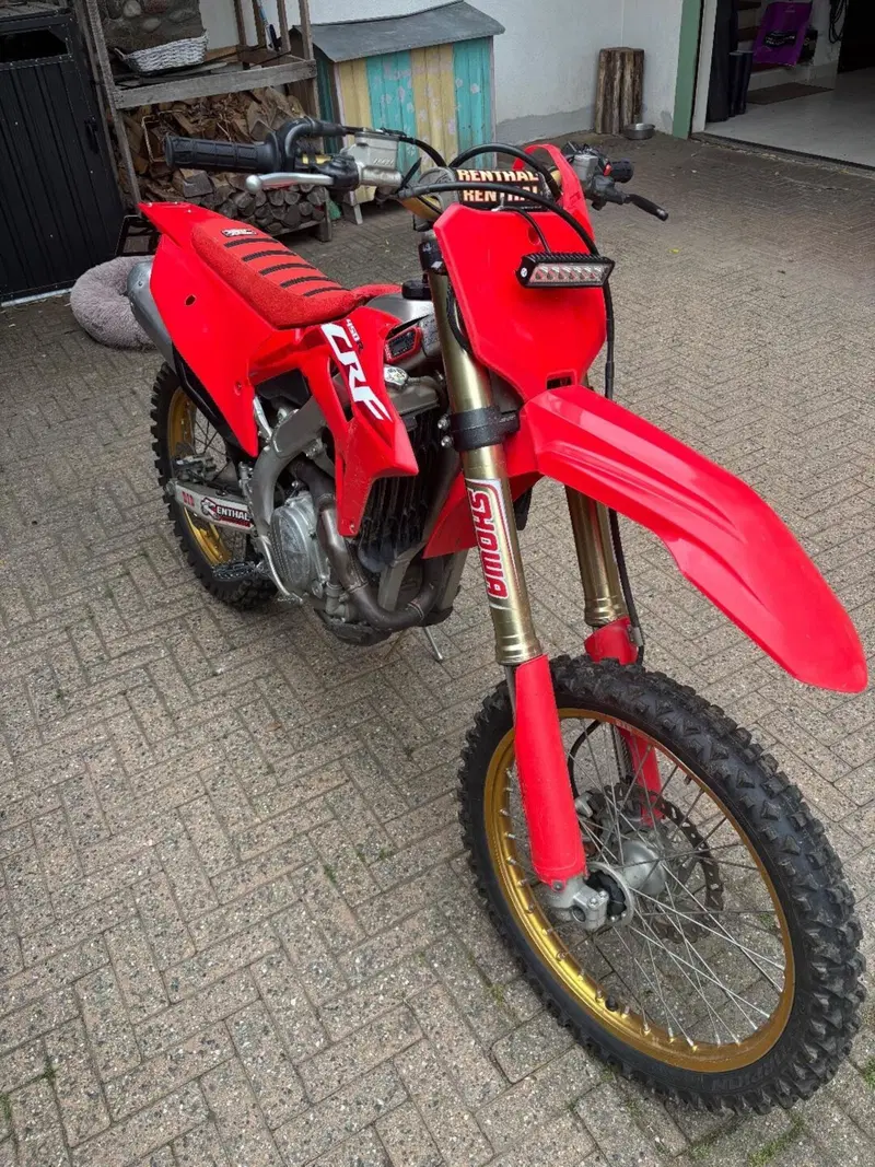 Honda CRF 450R (2023)