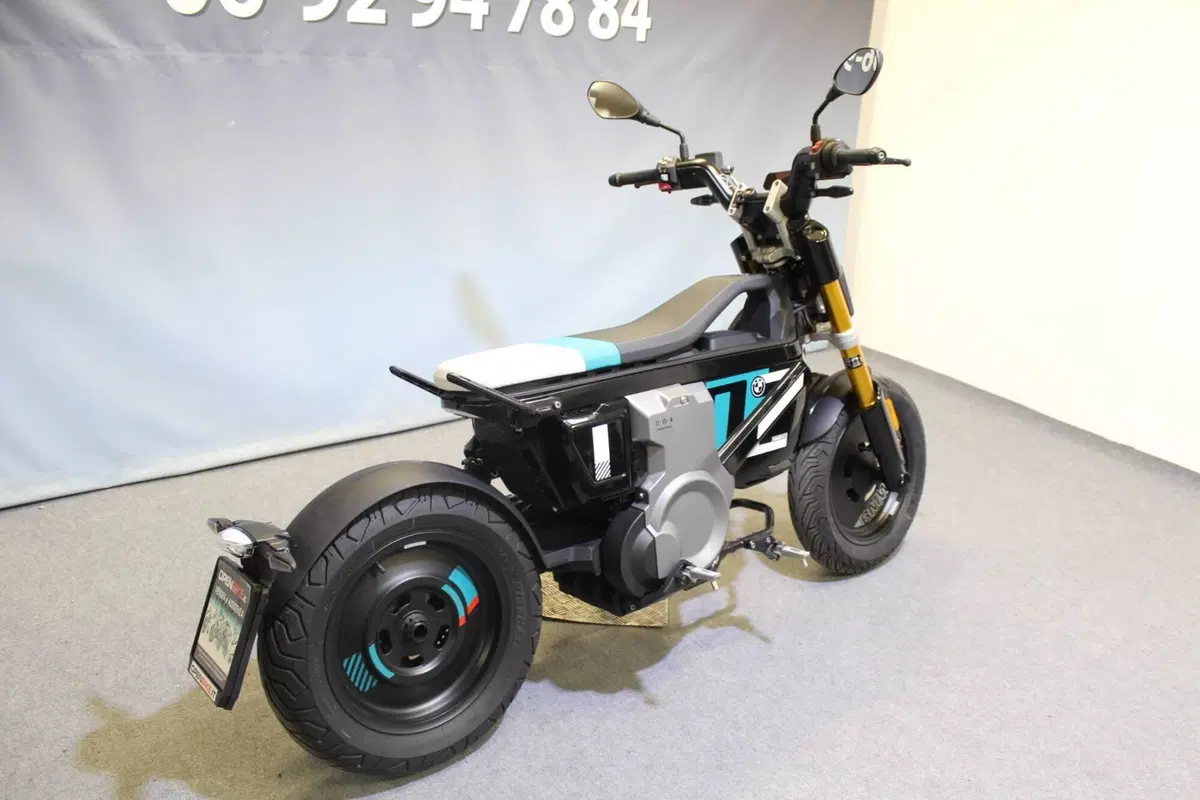 Bmw CE 02 (2024 - 26) (4)