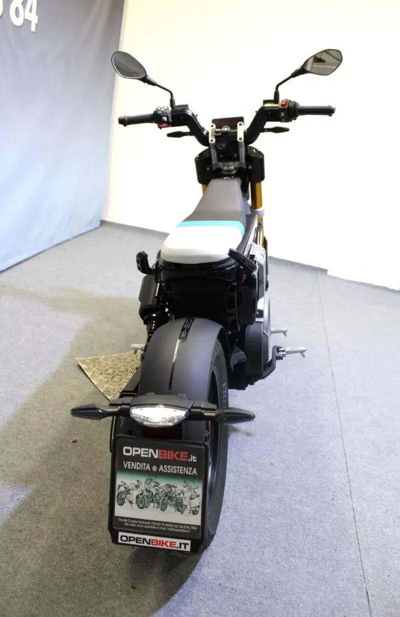 Bmw CE 02 (2024 - 26) (5)
