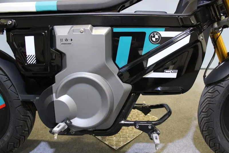 Bmw CE 02 (2024 - 26) (9)