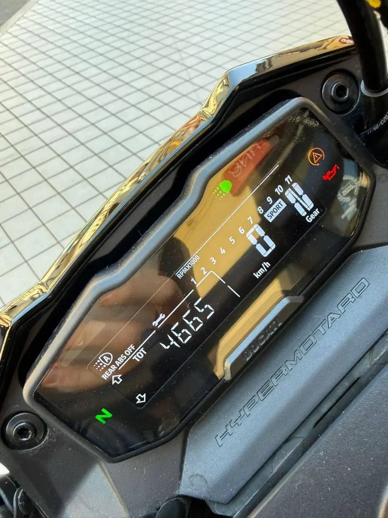 Ducati Hypermotard 698 Mono RVE (2024 - 26) (5)