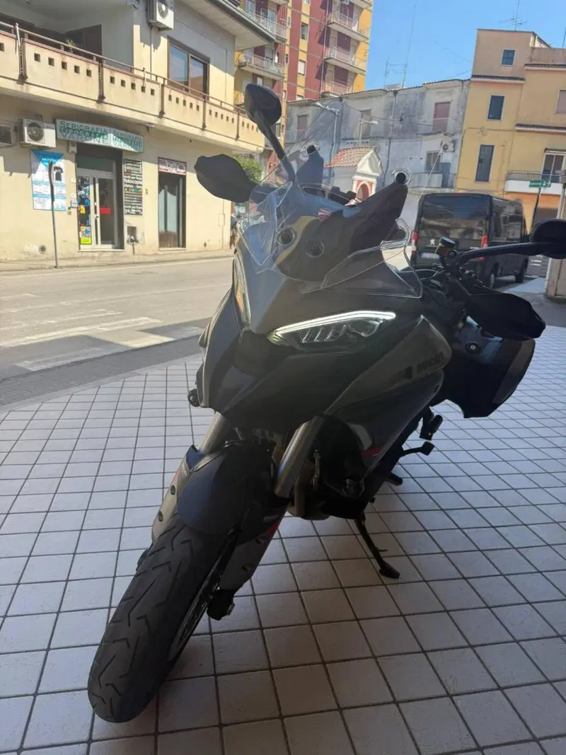 Ducati Multistrada V4 S Grand Tour (2024) (4)