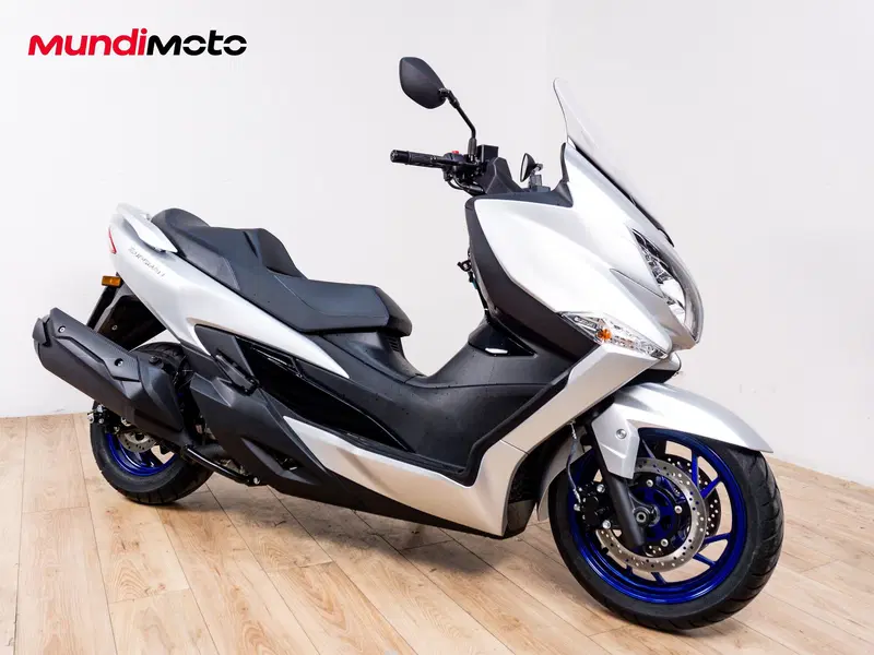 Suzuki Burgman 400 (2022 - 24) (2)