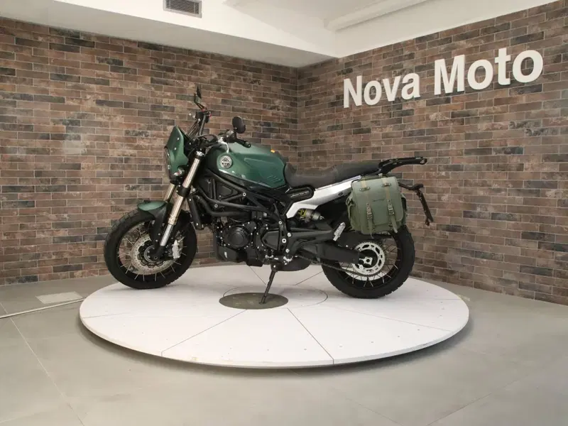Benelli Leoncino 800 Trail (2022 - 26)