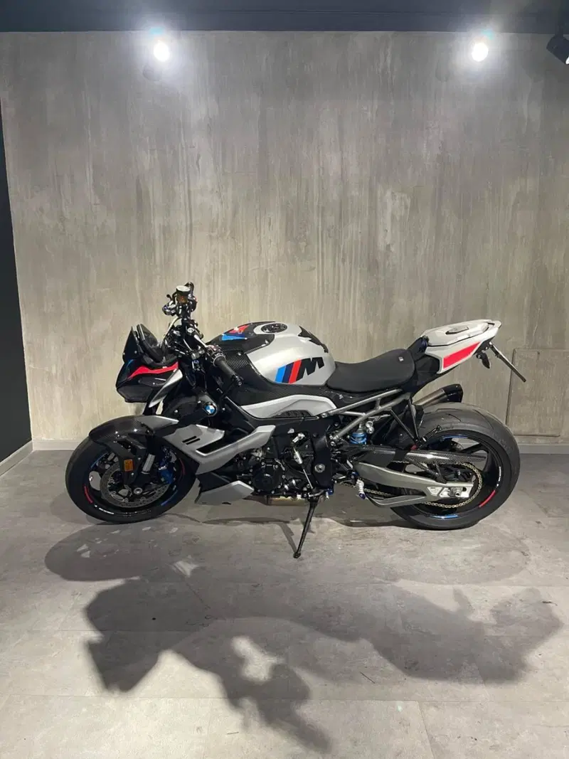 Bmw M 1000 R (2025 - 26) (2)