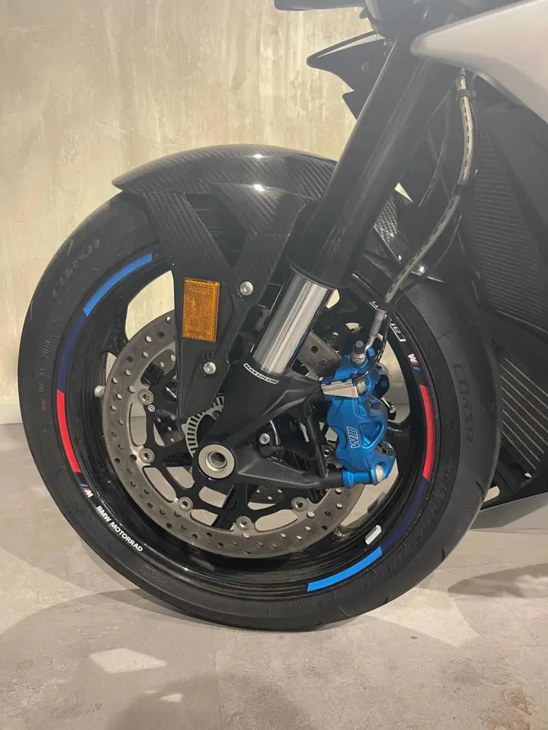 Bmw M 1000 R (2025 - 26) (3)