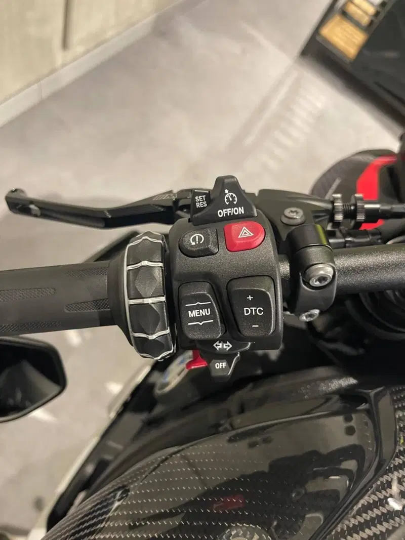 Bmw M 1000 R (2025 - 26) (7)