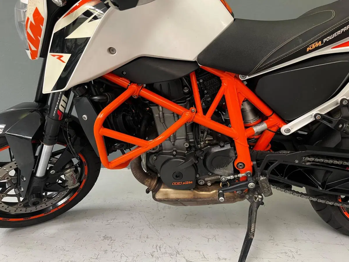 KTM 690 Duke R (2010 - 15) (9)