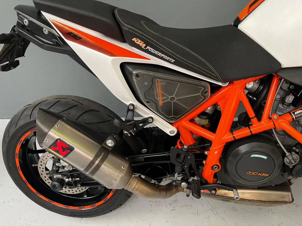 KTM 690 Duke R (2010 - 15) (3)