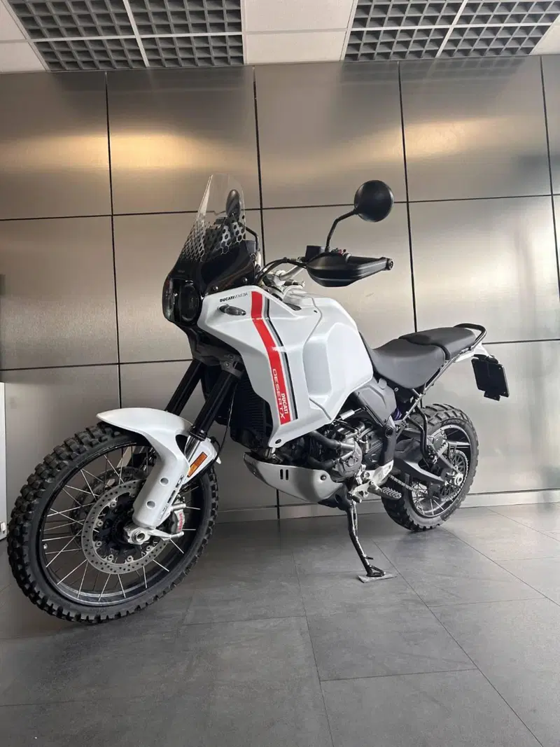 Ducati DesertX (2022 - 25) (3)