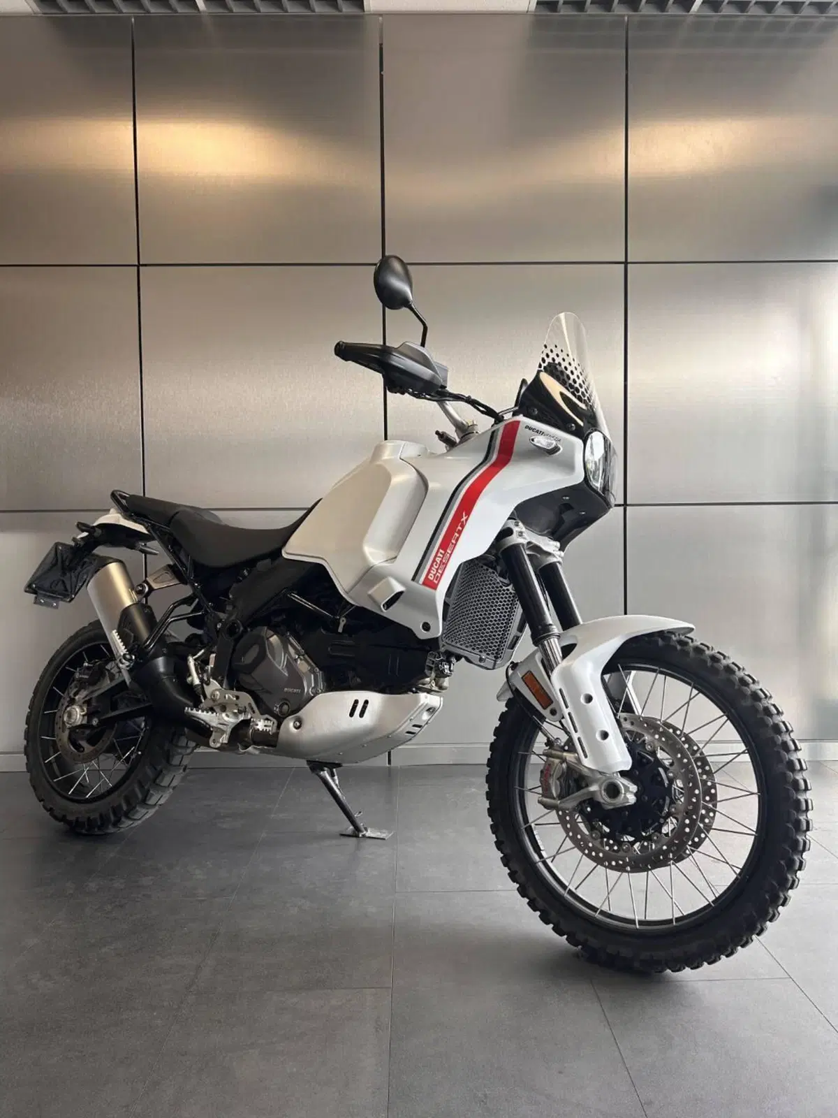 Ducati DesertX (2022 - 25) (2)