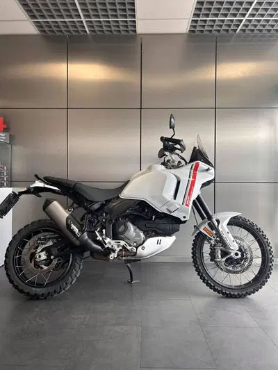 Ducati DesertX (2022 - 25) usata