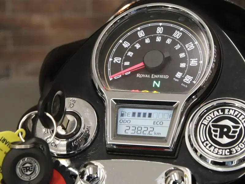 Royal Enfield Classic 350 (2021 - 26) (14)