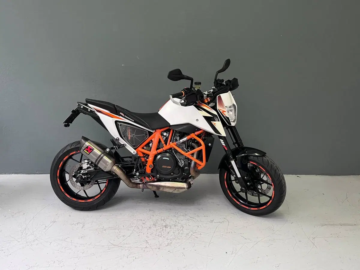KTM 690 Duke R (2010 - 15)