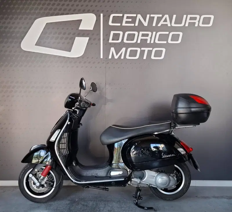 Vespa GTS 300 Super (2008 - 16) (2)