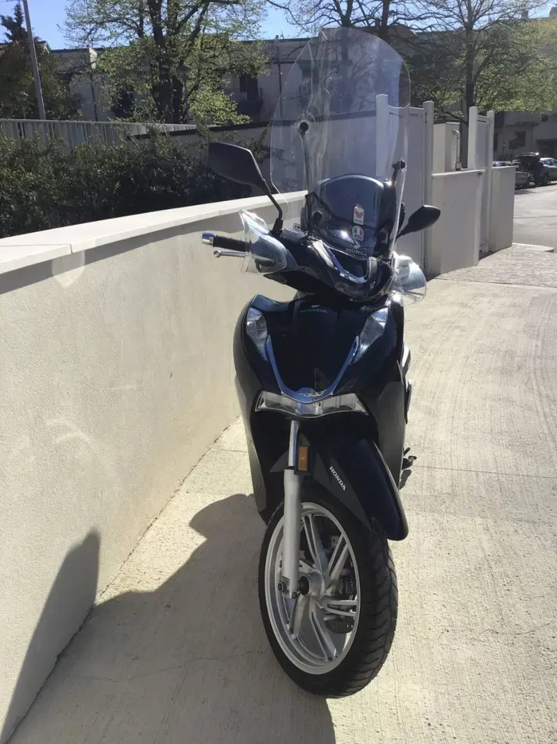 Honda SH 350 (2021 - 24) (7)