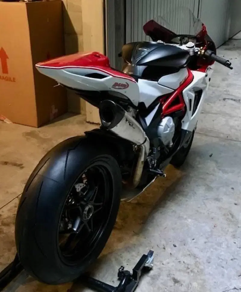 MV Agusta F3 800 EAS ABS (2013 - 17) (3)