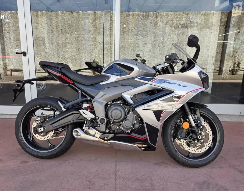 Triumph Daytona 660 (2027) (3)