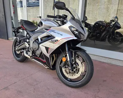 Triumph Daytona 660 (2027) nuova