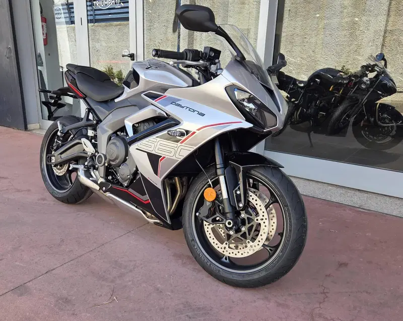 Triumph Daytona 660 (2027)