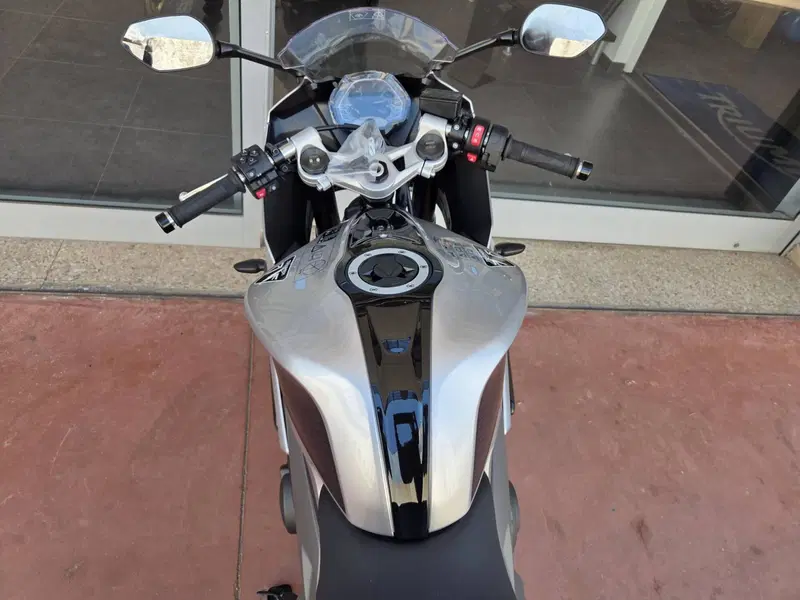 Triumph Daytona 660 (2027) (13)