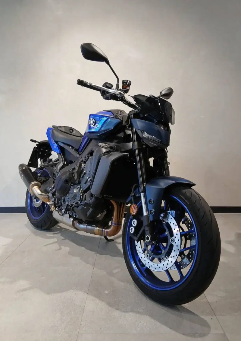 Yamaha MT-09 Y-AMT (2024 - 26) (2)